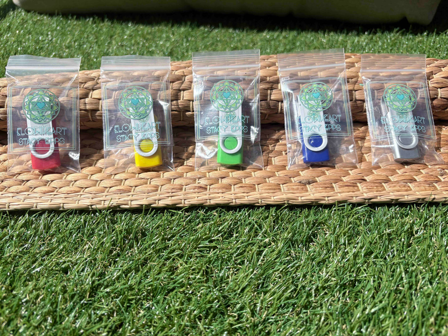 FLOWHEART FLASH DRIVE